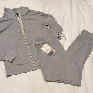 Vuori Gray Hoodie (S) and Jogger (M) Set